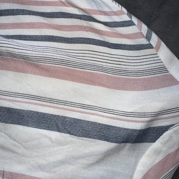 Sim & Sam Vertical Striped Bat Wing Crop Top White Small - Picture 14 of 15